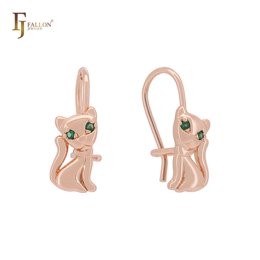 Brincos de gancho de arame infantil Little Kitty Cat com olhos de zircônia cúbica verde esmeralda e ouro rosa