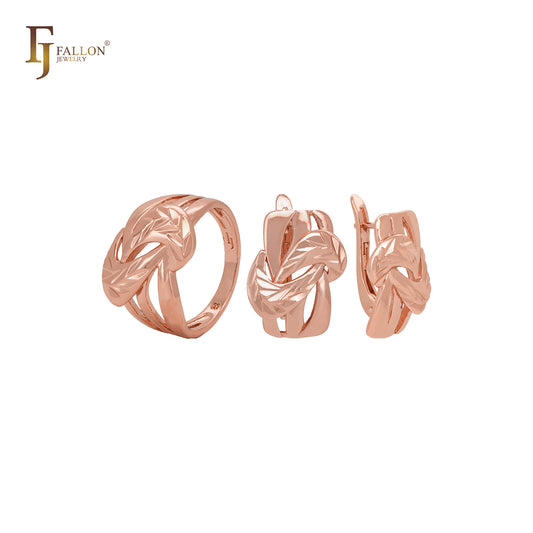 Conjunto de joyas geométricas de oro rosa con hojas cruzadas y anillos