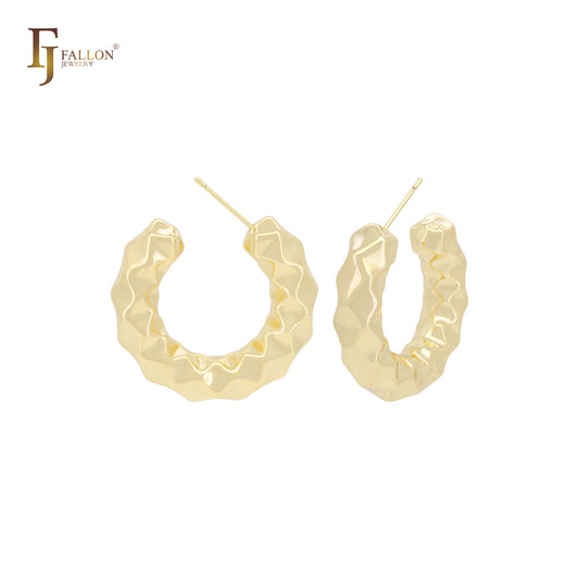 Серьги-гвоздики в форме буквы C с ромбовидной текстурой из 14-каратного золота, розового золота и белого золота