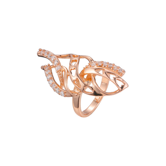 Corações de ouro rosa espalhando anéis