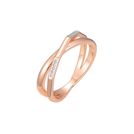 Interlocking rings in Rose Gold, two tone plating colors