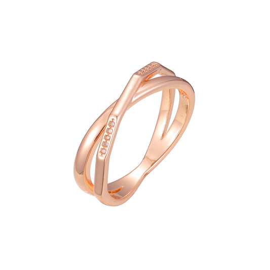 Interlocking rings in Rose Gold, two tone plating colors