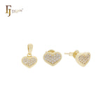 Pequeño conjunto de joyas en oro de 14 quilates con circonitas blancas en forma de corazón, colgante y pendientes tipo botón.