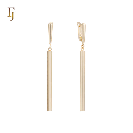 .Aretes colgantes con barra larga en colores chapados en oro de 14 quilates, oro blanco y oro rosa.