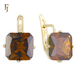 El tesoro de Ashlee: aretes de oro rosa de 14 quilates con circonitas cúbicas de colores y corte esmeralda en solitario.