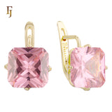 El tesoro de Ashlee: aretes de oro rosa de 14 quilates con circonitas cúbicas de colores y corte esmeralda en solitario.