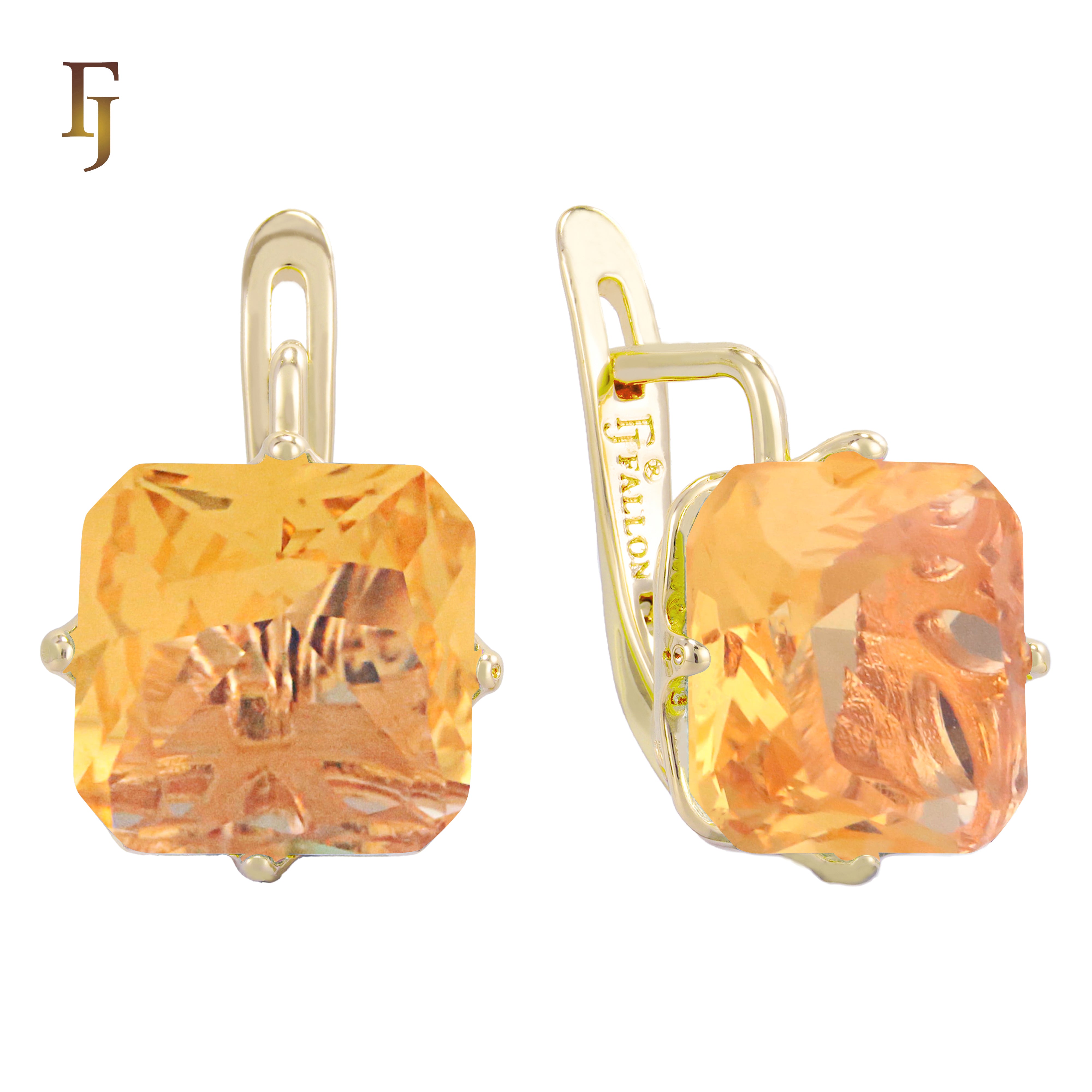 El tesoro de Ashlee: aretes de oro rosa de 14 quilates con circonitas cúbicas de colores y corte esmeralda en solitario.