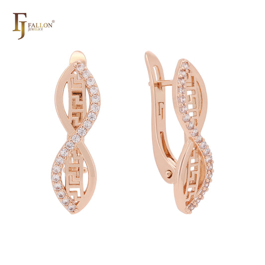 Pendientes de clip de oro rosa con circonitas blancas y cruz de marquesa con llave griega