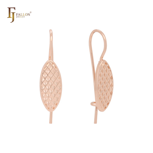 Pendientes de gancho de alambre de oro rosa con textura de rombo ovalado