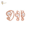 Conjunto de joyas de oro rosa con perlas de alambre curvadas entrelazadas y anillos