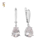 .Aretes de piedra en forma de lágrima en colores chapados en oro de 14 quilates, oro rosa y oro blanco.