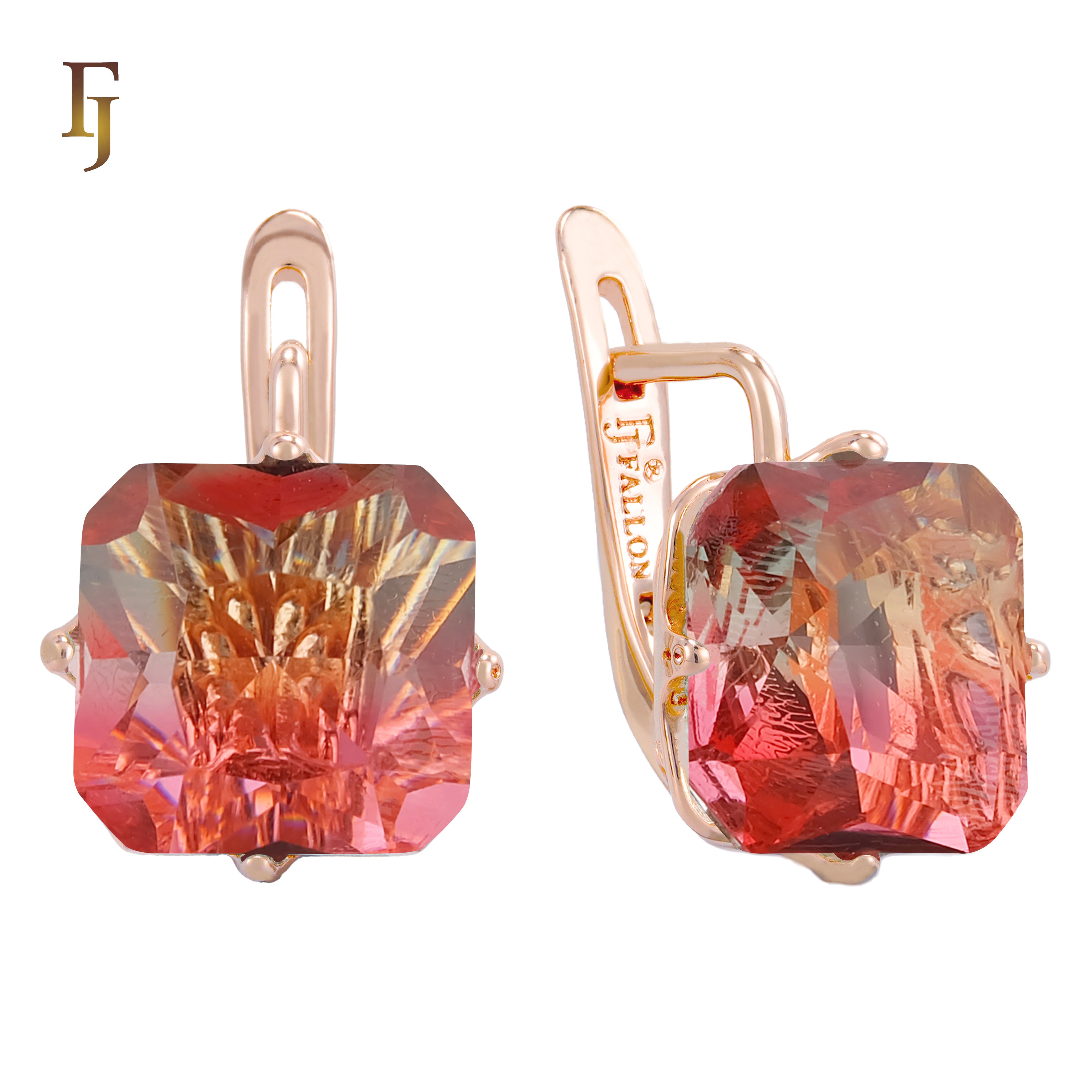 El tesoro de Ashlee: aretes de oro rosa de 14 quilates con circonitas cúbicas de colores y corte esmeralda en solitario.