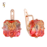 El tesoro de Ashlee: aretes de oro rosa de 14 quilates con circonitas cúbicas de colores y corte esmeralda en solitario.
