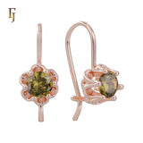 .Aretes solitarios de gancho de alambre con circonitas coloridas chapados en oro de 14 quilates, oro rosa