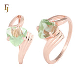 Anillos Solitario diseño triángulo piedra en colores baño Oro 18K, Oro Blanco, Oro 14K, Oro Rosa