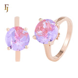 Solitario minimalista con grandes aros de piedra roja morada y baño de Oro Rosa