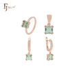 Conjunto de joyas de oro rosa solitario con corte cojín verde manzana con anillos y colgante