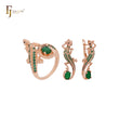 Lujoso conjunto de joyas de oro rosa con anillos y circonitas cúbicas verde esmeralda en racimo de camaleón