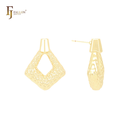 Aretes tipo botón de oro de 14 quilates, oro rosa y oro blanco con textura de marquesa ovalada.