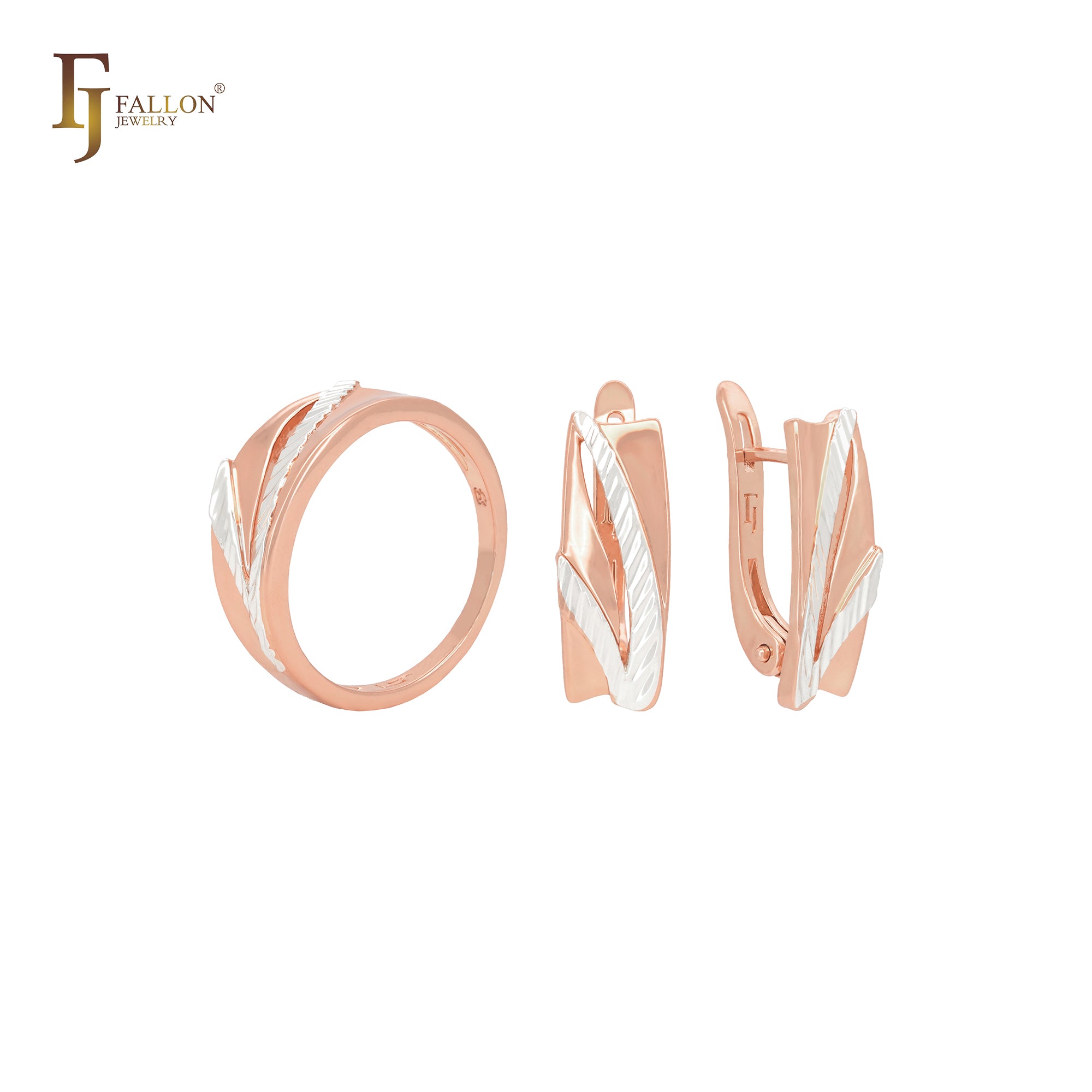 Conjunto de joyas en dos tonos de oro rosa con textura de chevron y anillos