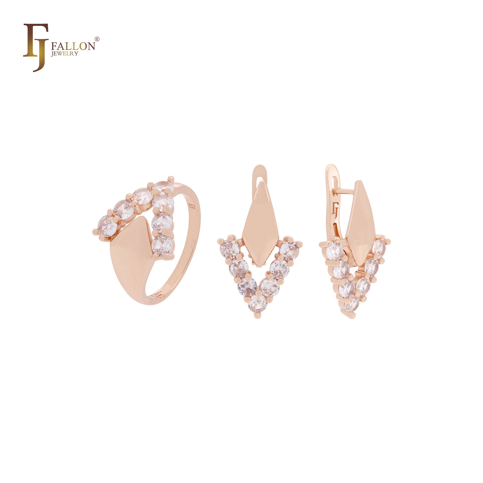 Conjunto de joyas con anillos en oro rosa y circonitas cúbicas blancas en forma de V y forma de chevrón.