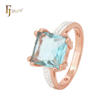 Anillos de compromiso de oro rosa con circonitas blancas o azules cuadradas y banda de circonitas blancas pavimentadas
