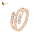 Anillos de moda de oro rosa en dos tonos con triple fila de circonitas blancas