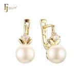 Elegantes aretes de perlas en Oro de 14K, baño de Oro Rosa de colores