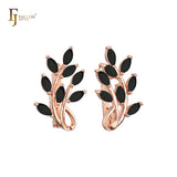 Pendientes de oro rosa con circonitas cúbicas y flores en racimo ascendente