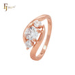 Elegantes anillos de moda en oro rosa con triple circonita blanca y garras