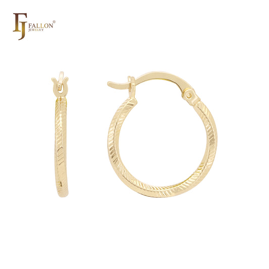 Aros de oro rosa de 14 quilates con textura de serpiente brillante