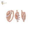 Lujoso conjunto de joyas de oro rosa con circonitas cúbicas en racimo de marquesa, color amarillo oliva o blanco, y anillos.