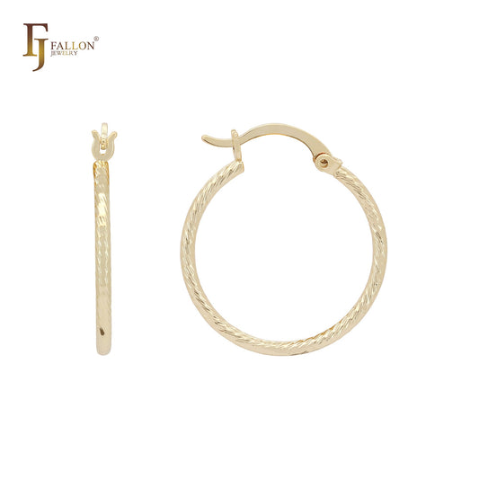 Aros con textura de cuerda en oro de 14 quilates, oro rosa y oro blanco.