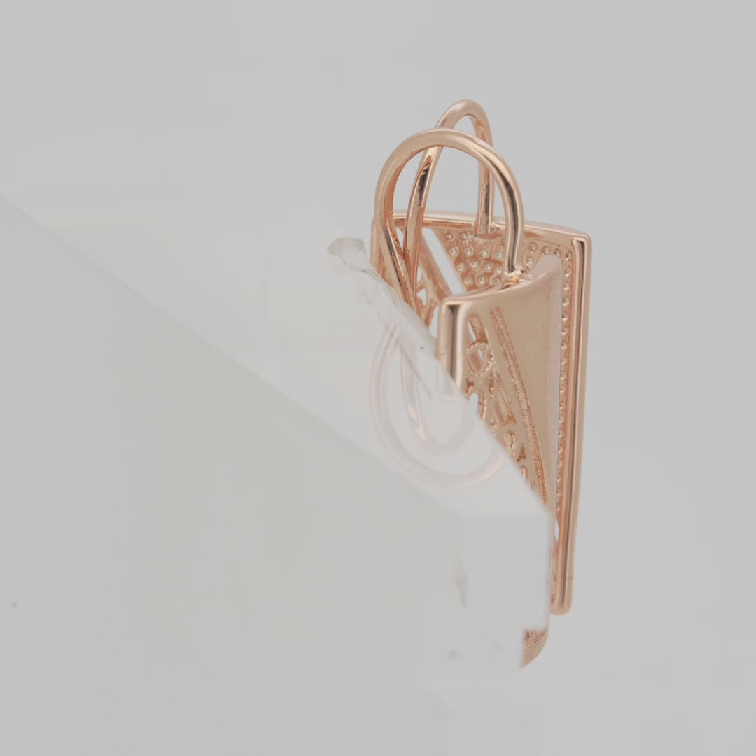 Pendientes de gancho de alambre en Oro 14K, colores de baño de oro rosa.