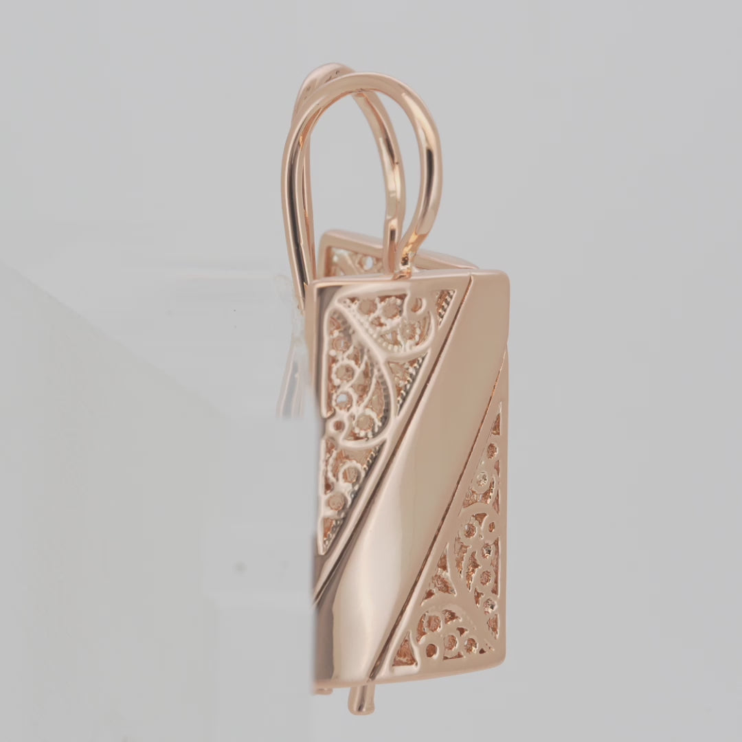 Pendientes de gancho de alambre en Oro 14K, colores de baño de oro rosa.