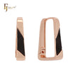 Aros con candado en forma de U pintados de negro en oro de 14 quilates, oro rosa y oro blanco.