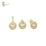 Pequeño conjunto de joyas de oro de 14 quilates con colgante y pendientes de botón en forma de luna redondeada con circonitas blancas.