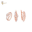 Conjunto de joyas de oro rosa de dos tonos con mil bandas de circonitas blancas pavimentadas y anillos