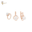 Elegante conjunto de joyas de oro rosa con hojas y perlas y anillos