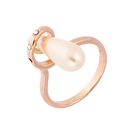 Anéis de ouro rosa com design plano de pérola em forma de lágrima